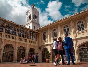 estudiantes-interior-campus